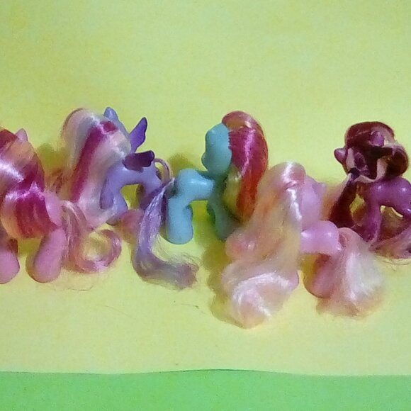 My little pony Bubble Gum machine music  playset & G3.5 mlp bundle - Picture 4 of 8